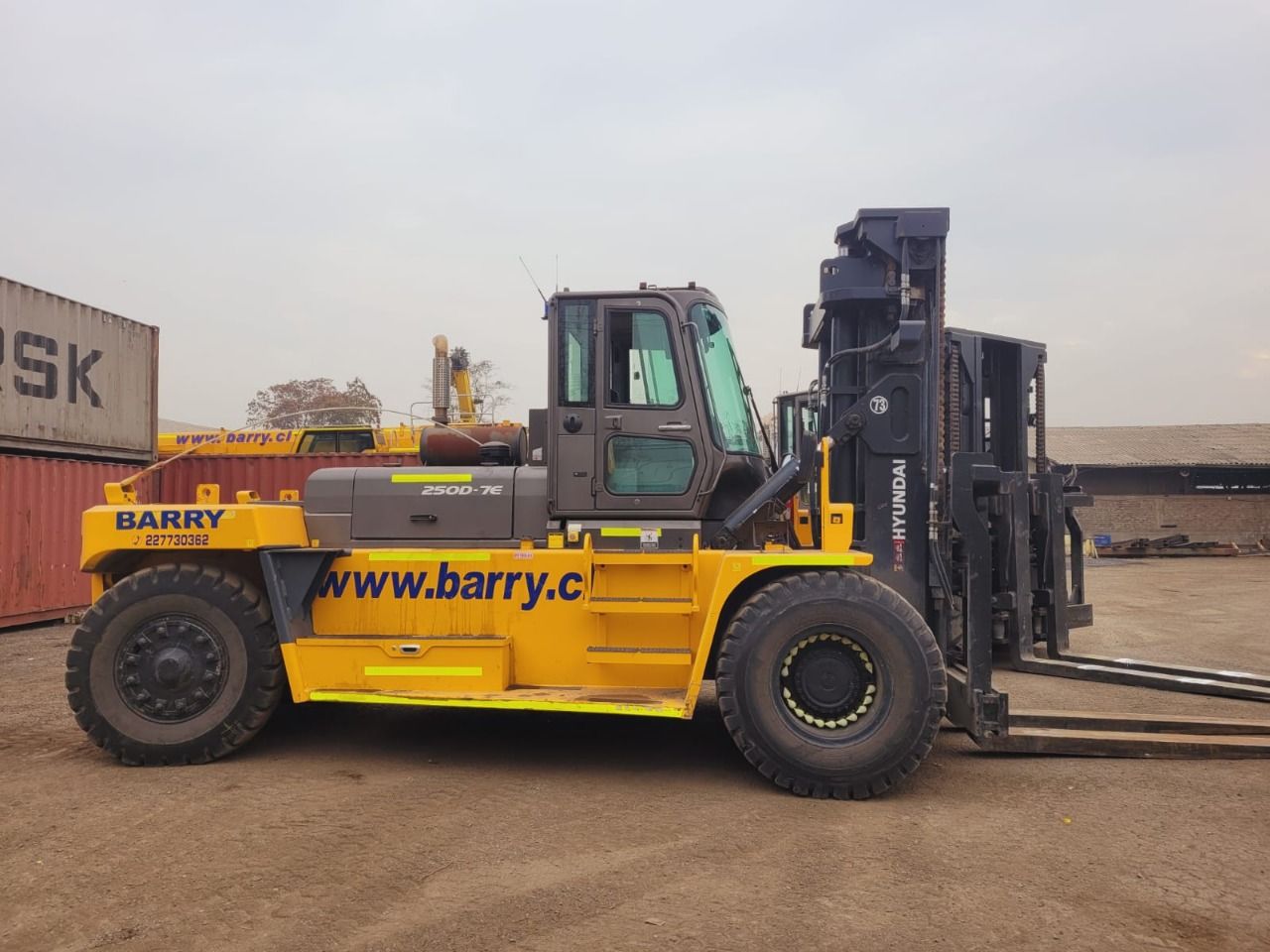 HYUNDAI 250D-7E
